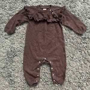 H&M Baby Knit Long Sleeve Jumpsuit with Ruffles - Gray - Size 9 Months